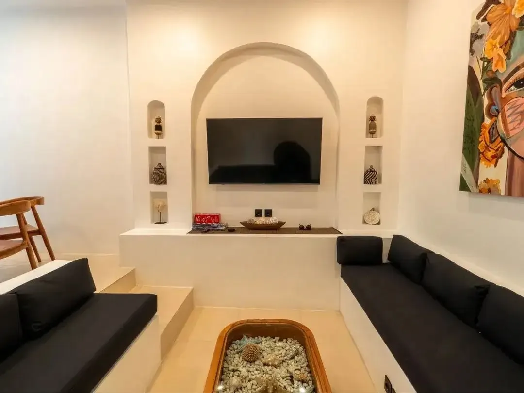 Vila dua lantai baru di lokasi prestisius dekat laut! - Image 8 of 10
