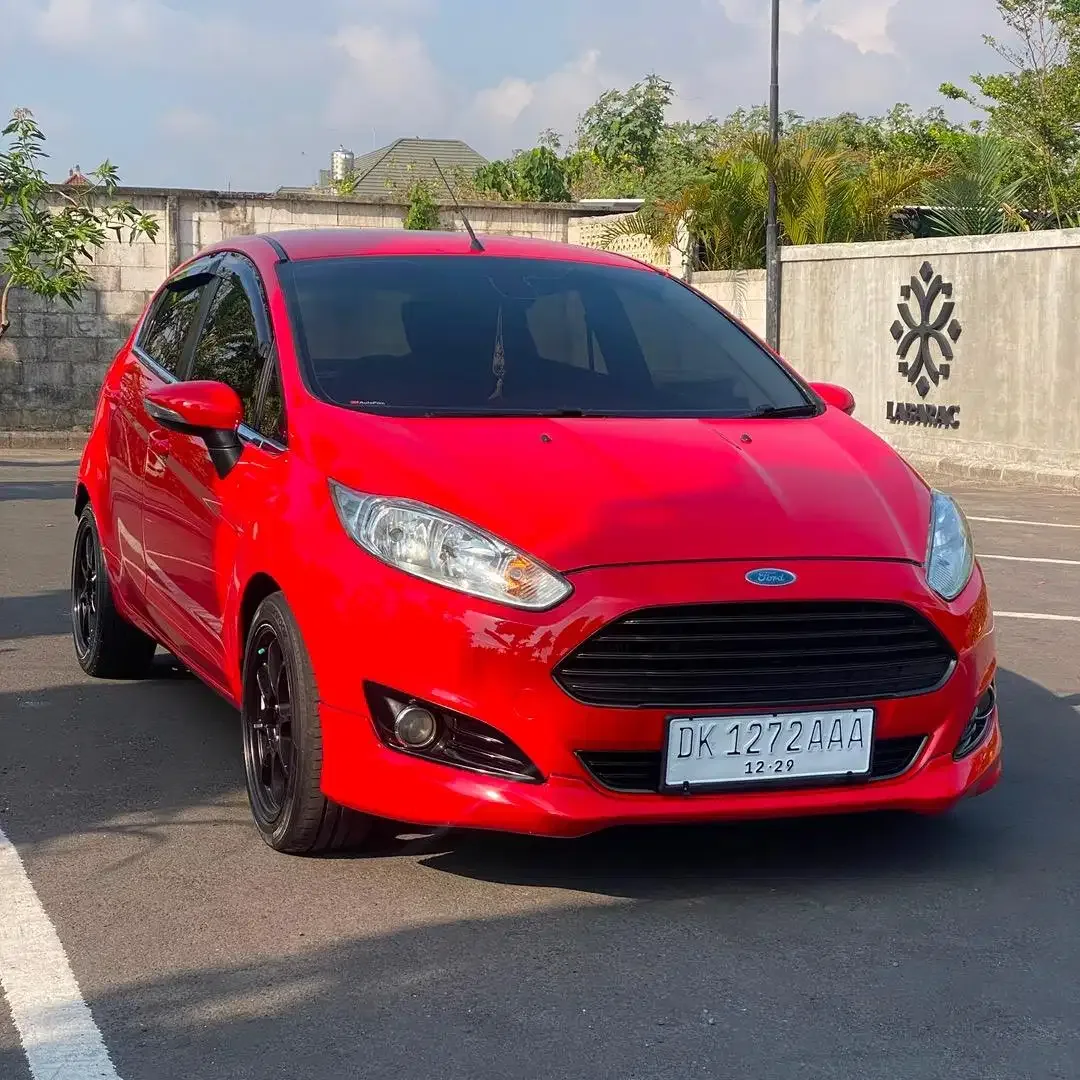 Ford Fiesta Ecoboost 1.0 AT - 2014 - Image 3 of 10