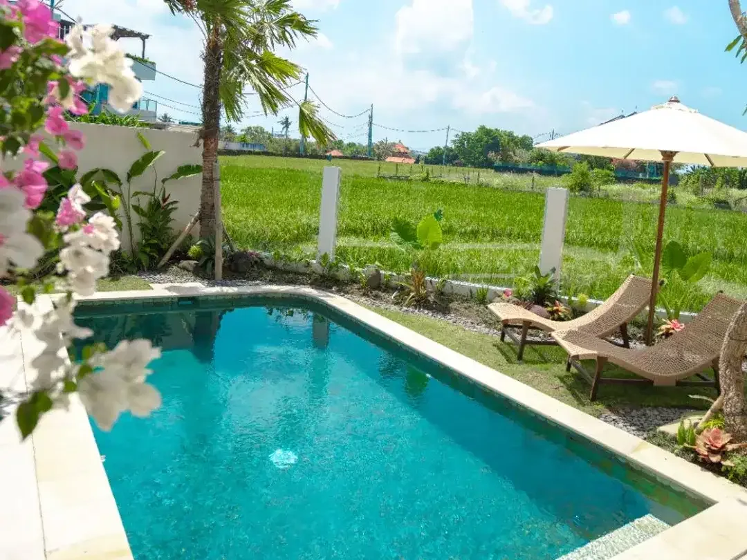 LUXURY TROPICAL VILLA NEAR MENGENING BEACH CEMAGI - Image 3 of 8