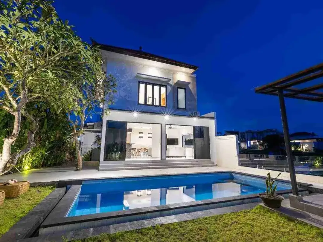 DIJUAL VILLA PERERENAN - Image 1 of 9