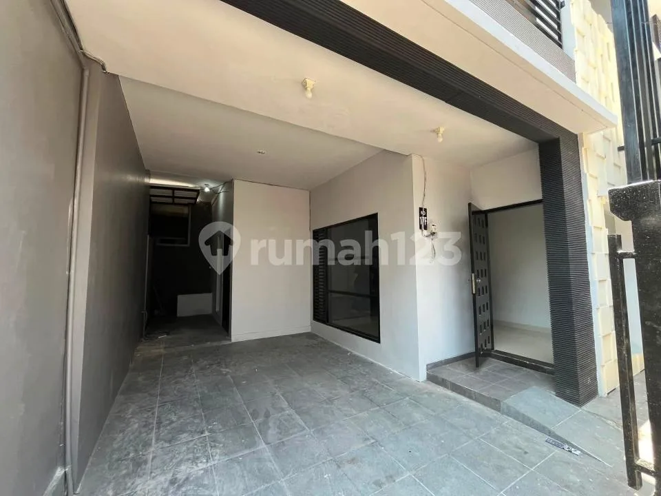 Dikontrakkan Rumah Modern 3 Kamar di Pusat Renon - Image 2 of 4