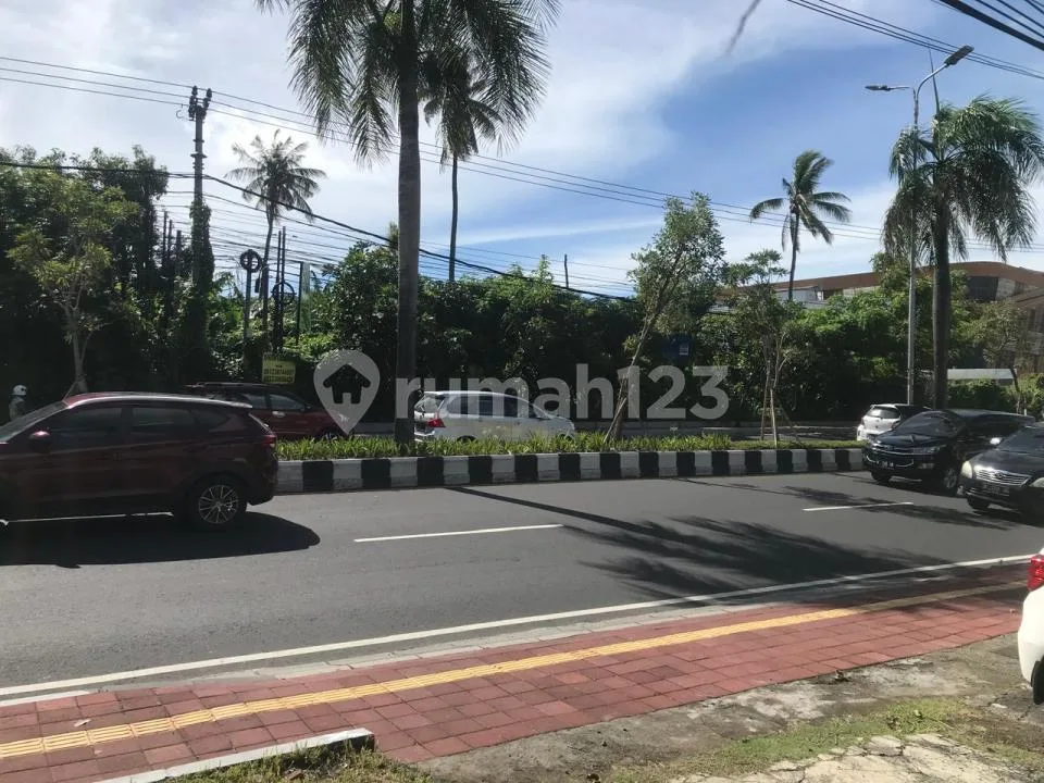 Super Prime! Tanah Komersil Bypass Ngurah Rai - 11,7 Are, SHM, Lebar Depan 35M! Lokasi Emas Bisnis - Image 4 of 4