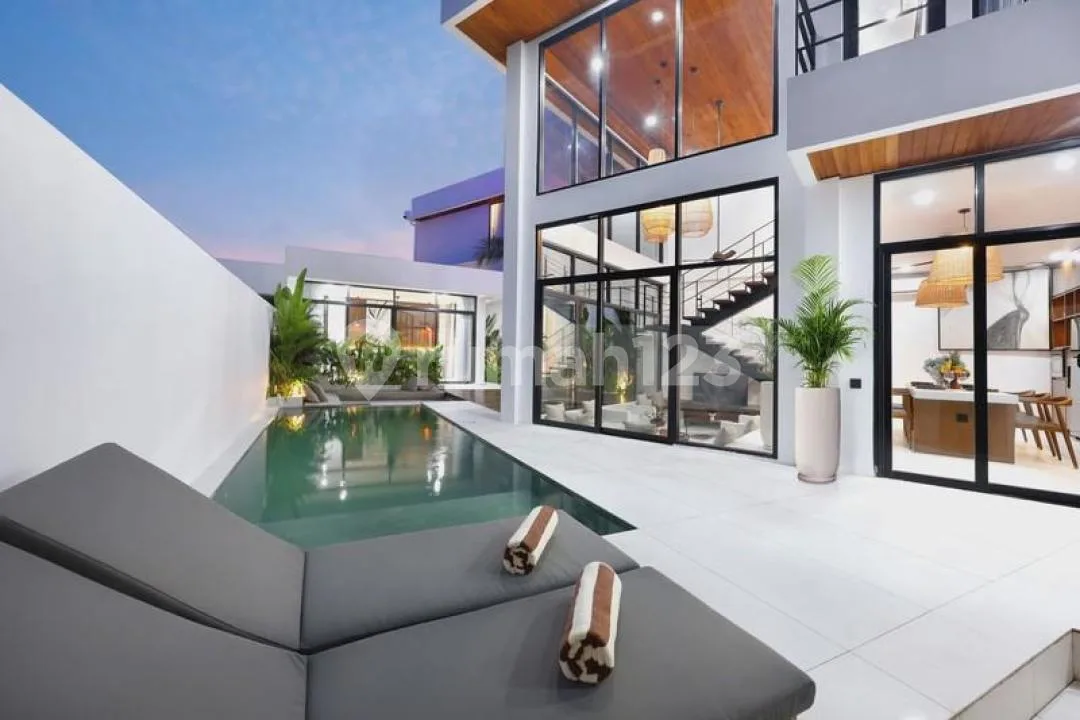 Leasehold - Designer Villa With Two Private Pools In Prime Pererenan, Bali - Image 1 of 4