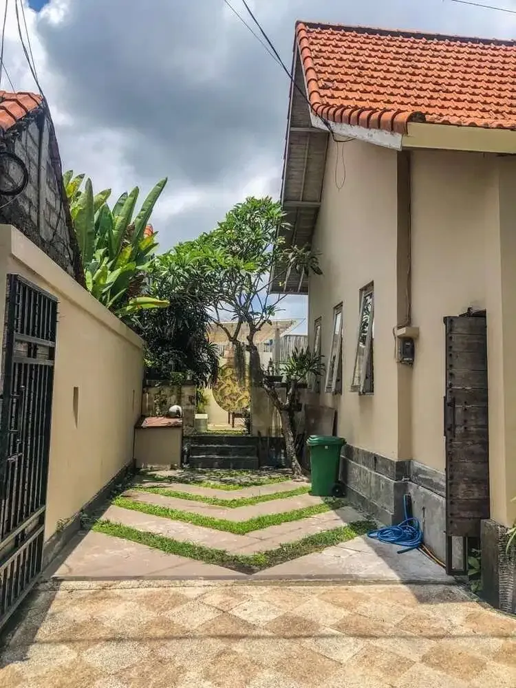 DIJUAL VILLA MINIMALIS FURNISHED LOKASI PERERENAN - Image 4 of 10
