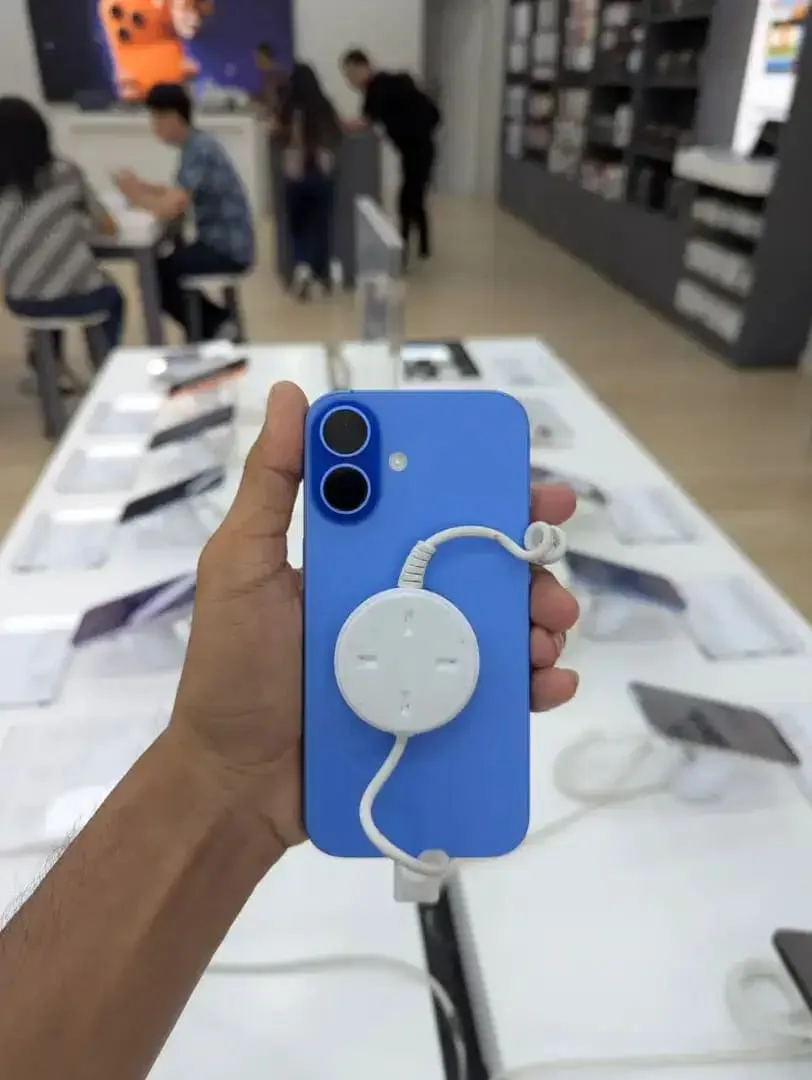 Iphone 17 Ready stock. Bisa kredit by indodana finance - Image 2 of 2