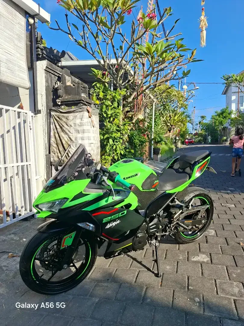 Ninja EX 250 W, ODO 19,000km, full modif - Image 1 of 4