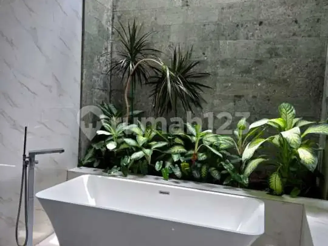 Multi-Level 4Bedroom Modern Tropical Luxury Villa For Sale - Image 6 of 10