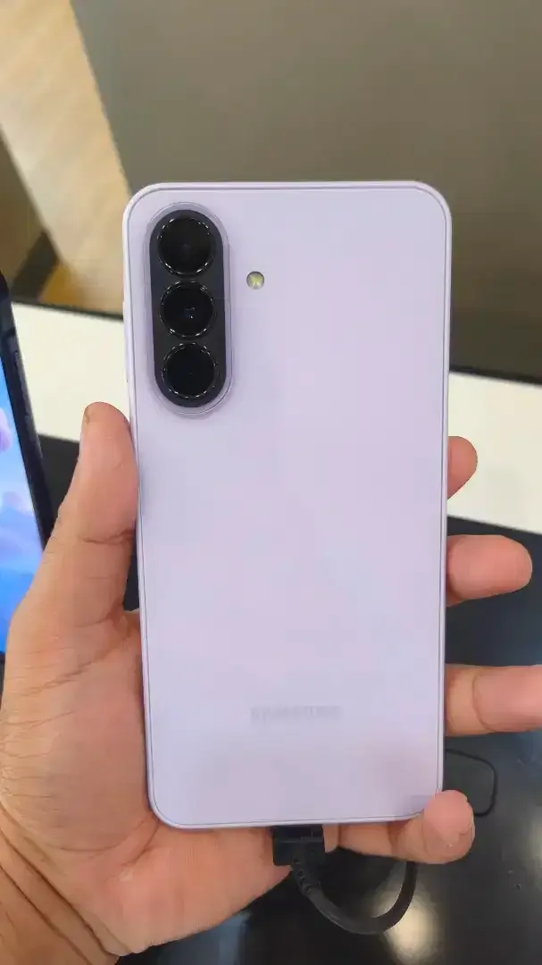 Samsung Galaxy A37 5G - Image 2 of 2
