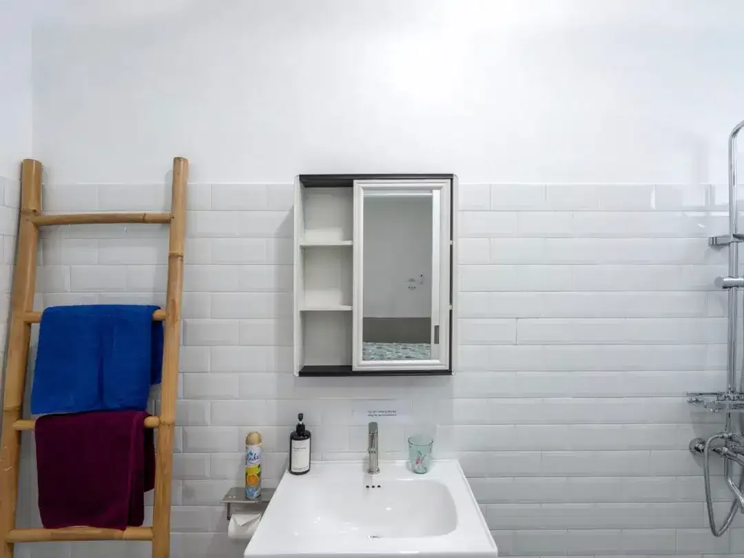 FOR SALE RUMAH VILLA ULUWATU BALI DENGAN HARGA TERJANGKAU DAN SUDAH RUNNING DI AIRBNB, PROPERTI INI COCOK UNTUK JADI INVENTASI ANDA - Image 8 of 10