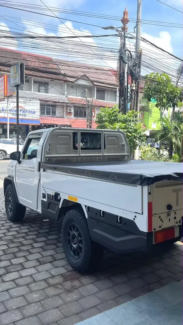 Toyota HILUX 2025 Diesel - Image 4 of 7