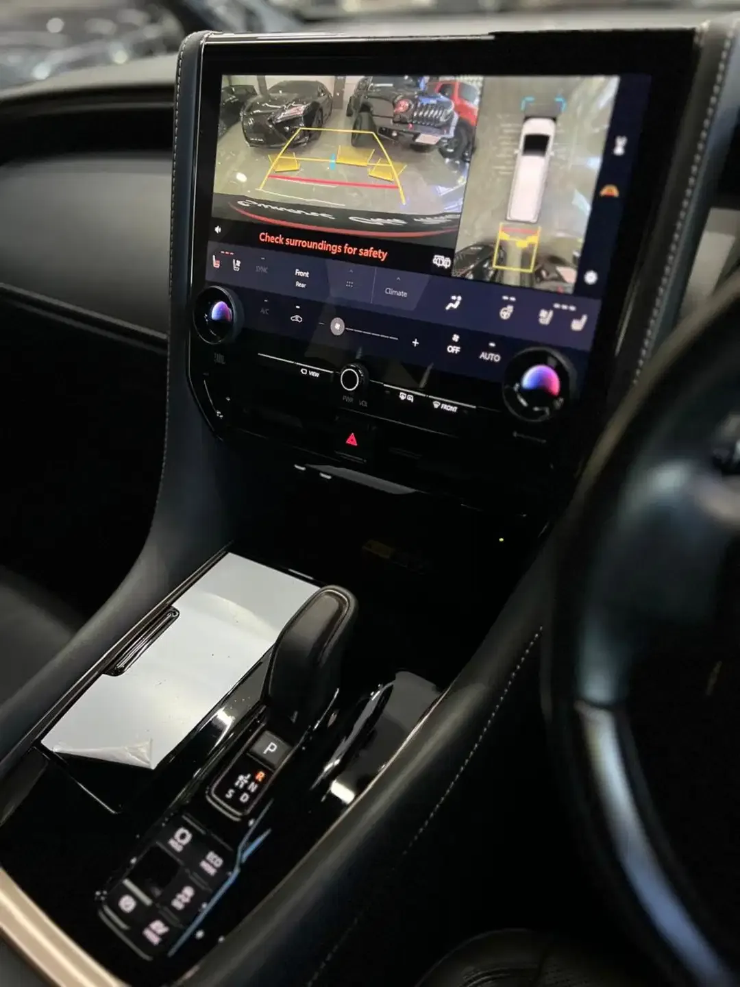 Alphard G Hybrid TSS Modelista 2024 - Image 8 of 10