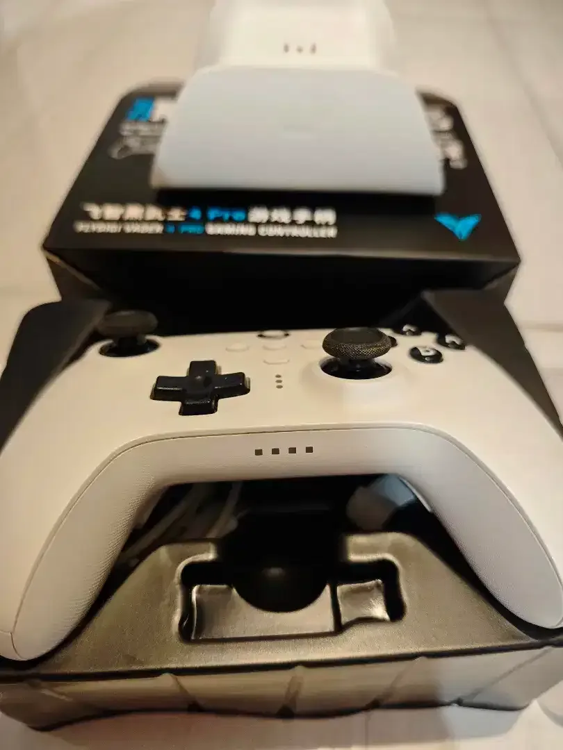 8bitdo Ultimate controller gemepad 2.4G+Bluetooth - Image 10 of 10