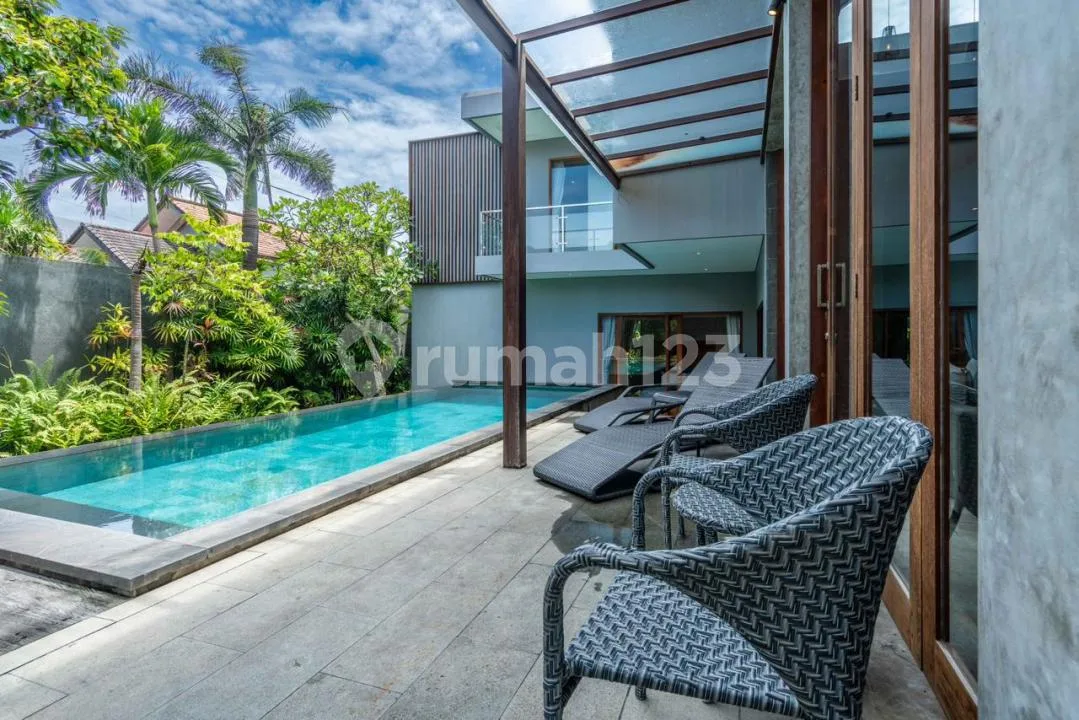 Industrial Style Villa Tegal Cupek Umalas 5Br Luas 500MÂ² - Image 2 of 4