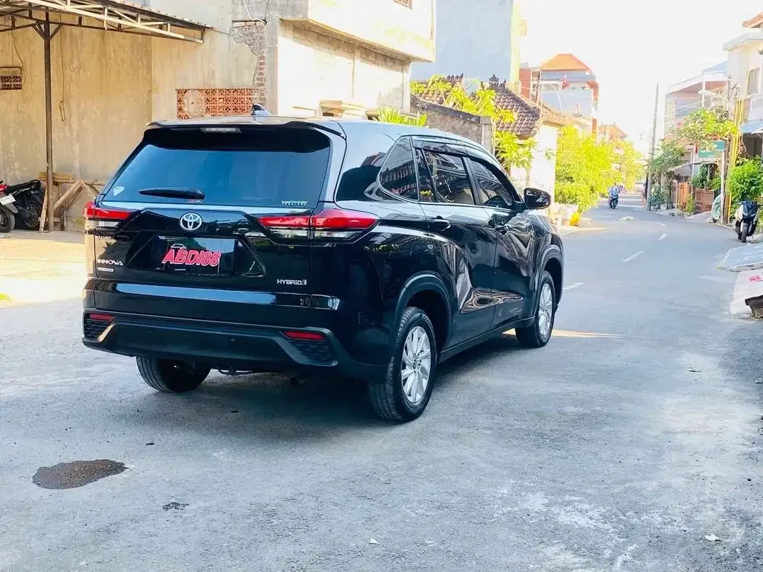 TOYOTA ZENIX G HYBRID AT 2024 HITAM METALIK - Image 8 of 10