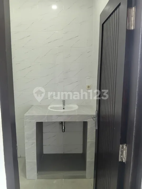 Rumah Baru Semi Furnished Siap Huni 15 Menit ke Pantai Pandawa - Image 4 of 4