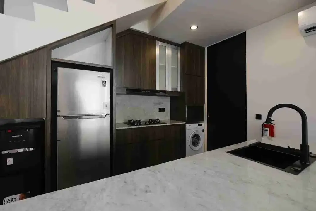 dijual villa baru lantai 2 lokasi semer kerobokan - Image 10 of 10