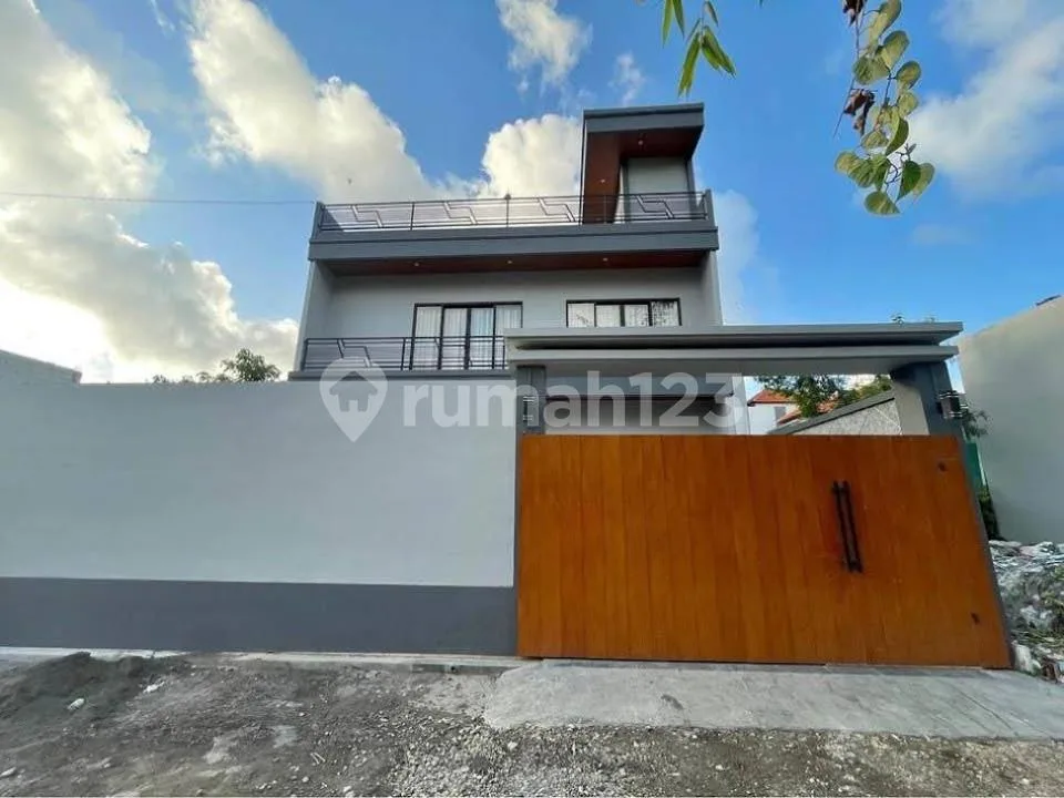 Rumah Full Furnished dengan Pool Nusa Dua - Badung, Bali - Image 1 of 4