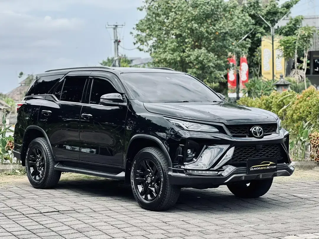 FORTUNER 2.8 GR TSS LEGENDER 2024 HITAM - Image 4 of 10