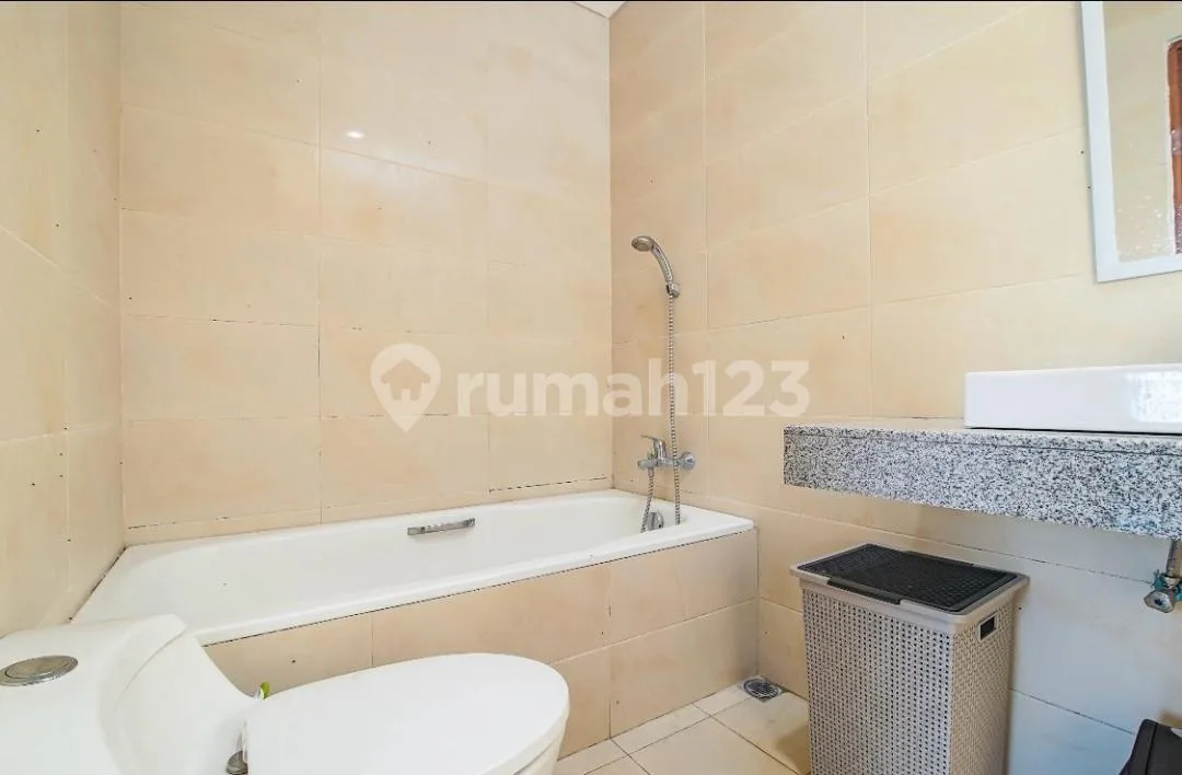 3Br Villa For Rent Kerobokan - Rice Field View | Available November - Image 4 of 4