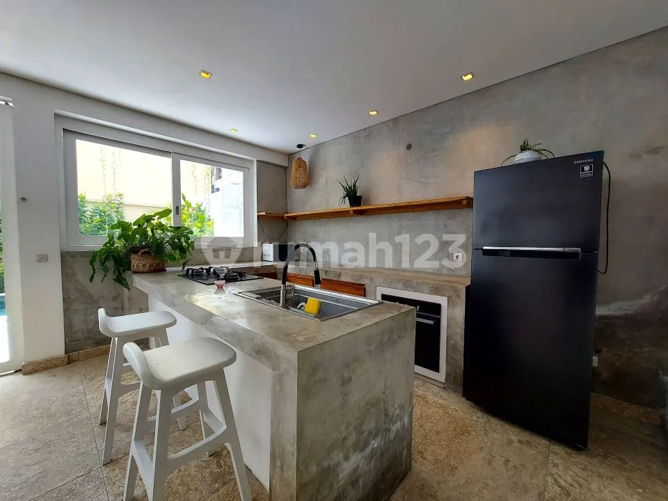3 Bedrooms Villa Leasehold Berawa Canggu - Image 3 of 4