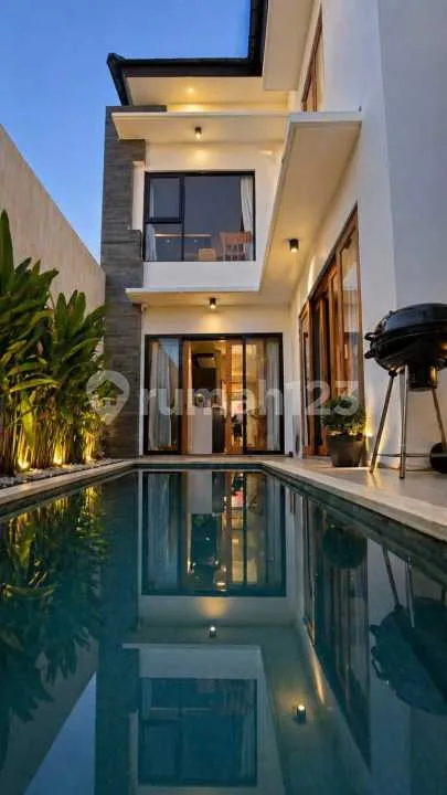 Villa Dua Lantai di Jimbaran Puri Gading Dekat Pepito - Image 2 of 4