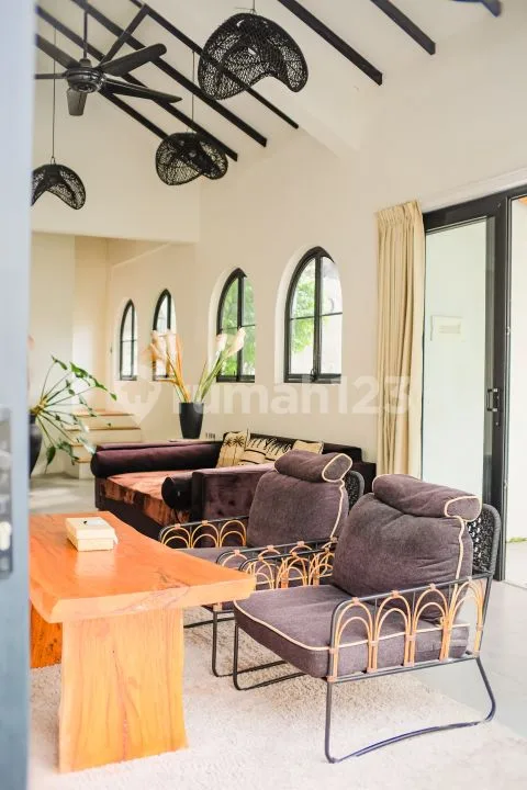 Villa 3Br Kerobokan Kolam Renang Wifi Murah 6 Menit Slk Scholl - Image 2 of 4