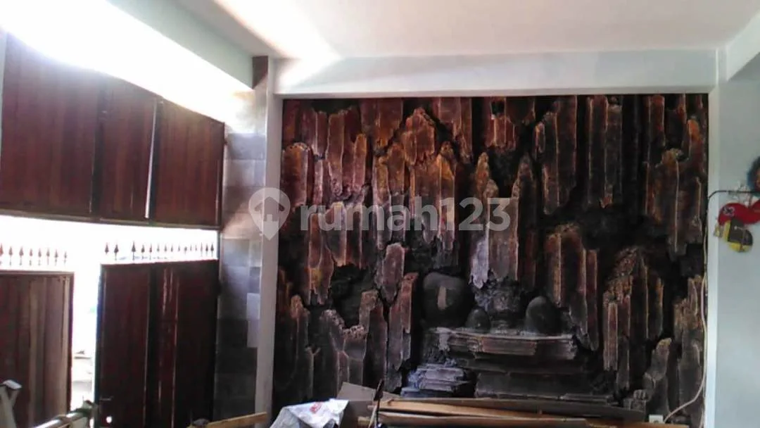 Turun Harga!!! Rumah 3 Lantai 6 Kamar Tidur - Image 3 of 4