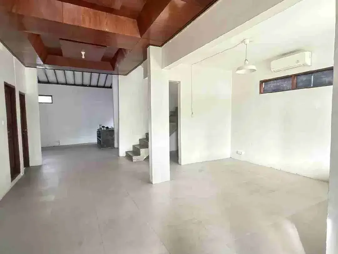 Rumah Modern Klasik 2 Lantai Dekat Seminyak Kerobokan - Image 8 of 10