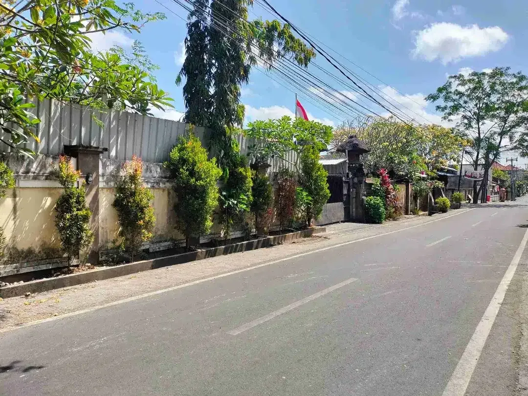 TANAH BULUH INDAH BONUS BANGUNAN RUMAH LANTAI I COCOK UNTUK KANTOR ATAU GUDANG KARNA BERADA DIKAWASAN ZONA PERDAGANGAN DAN JASA - Image 5 of 7