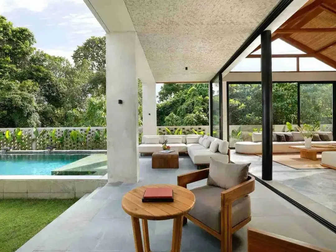 Vila Mewah 7 Kamar Dekat Pantai di Canggu Bali - Image 3 of 10