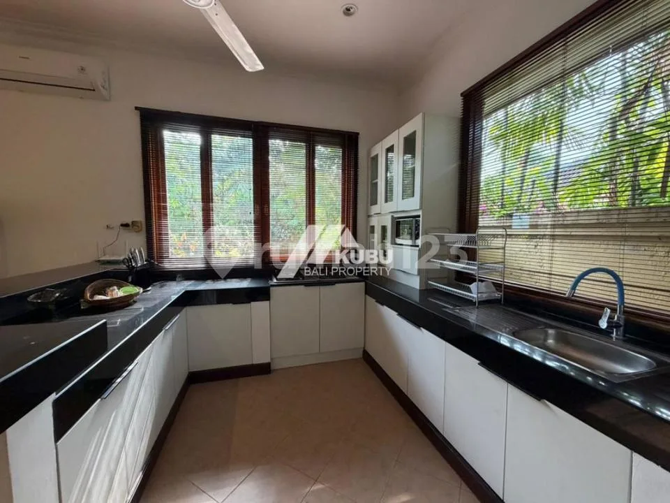 Kbp1699 Beautifull Villa With Minimalist Design In Complex Sanur Area. - Image 2 of 4