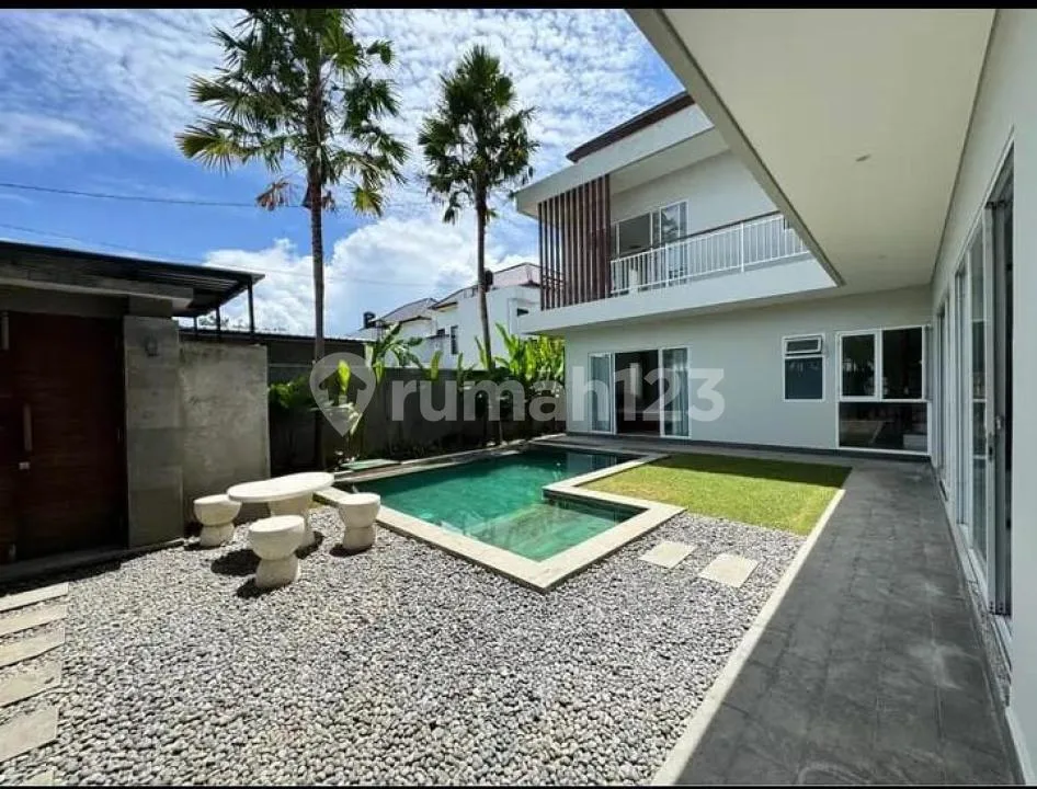 Disewakan Vila Cantik dan Space yang Besar di Pantai Pererenan - Image 2 of 4