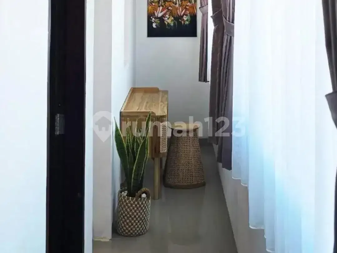 Dijual Rumah Semi Villa Area Jalan Taman Graha Taman Griya Bawah / Jimbaran Kuta Selatan - Bali - Image 8 of 10