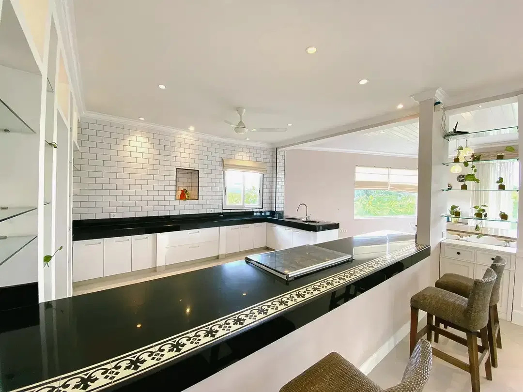 FOR SELL HOMMIE VILLA WITH A VIEW IN BRAWA, CANGGU - Image 8 of 10