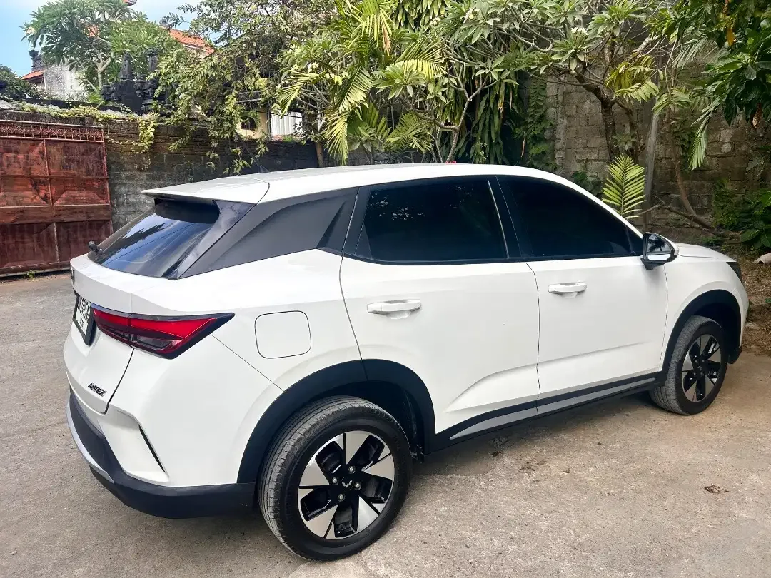 Wuling Alvez 2023 CE Matic Tangan Pertama - Image 3 of 9