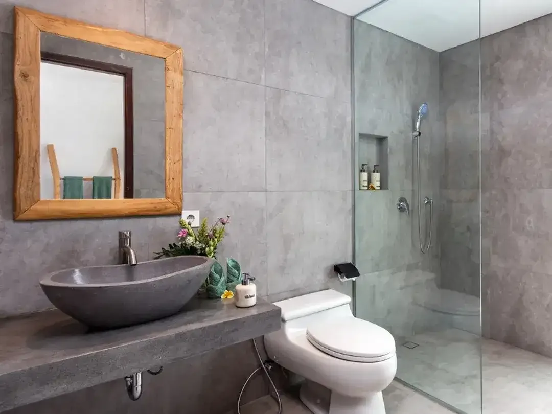 Leasehold - Luxury 5BR Estate - Prime Location Near Beach & Club in Canggu - Image 8 of 10