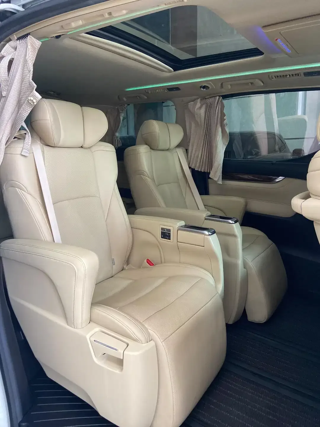 Alphard G 2021 Asli Bali KM 30rb - Image 10 of 10