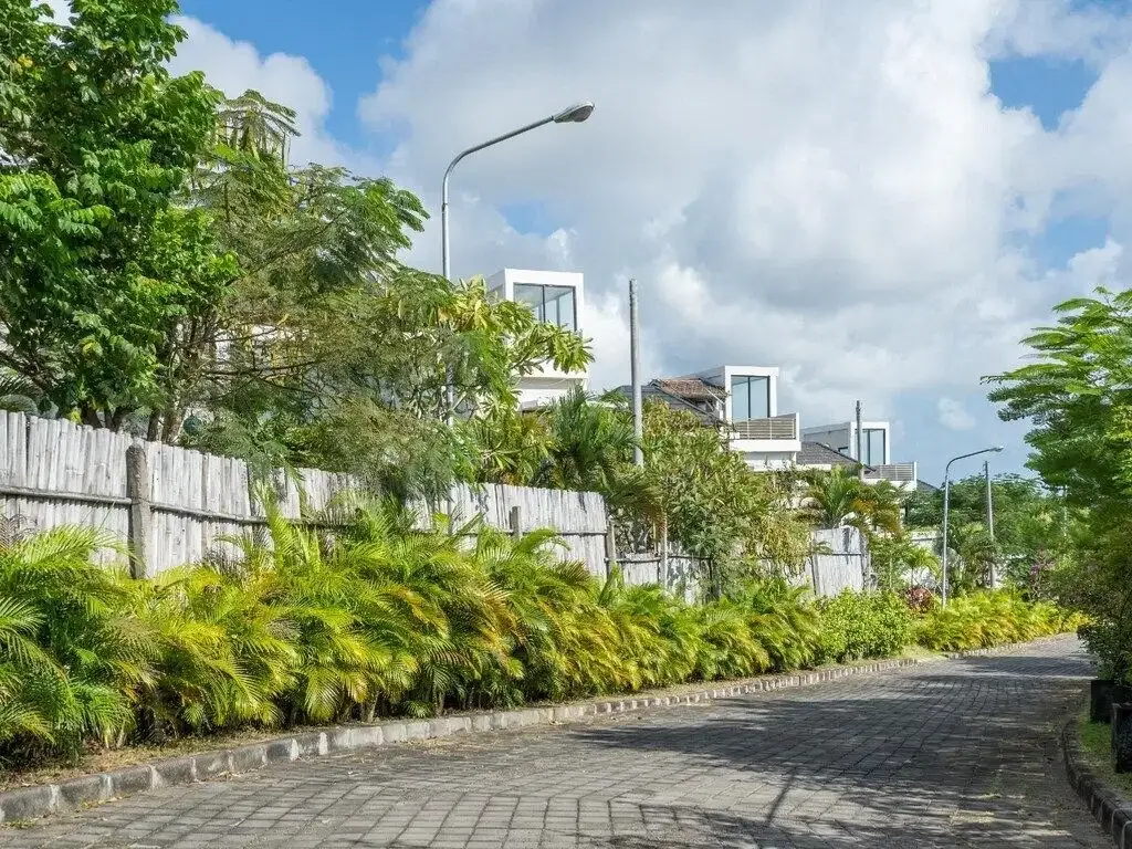 For sale 2 Bedroom Villa Full  Furnish with pool in Nusa Dua Bali. - Image 2 of 10