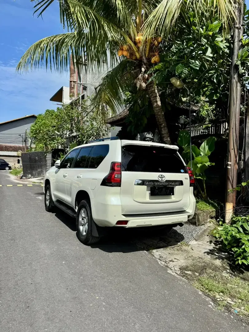 Toyota Land Cruiser 2013 Bensin - Image 10 of 10