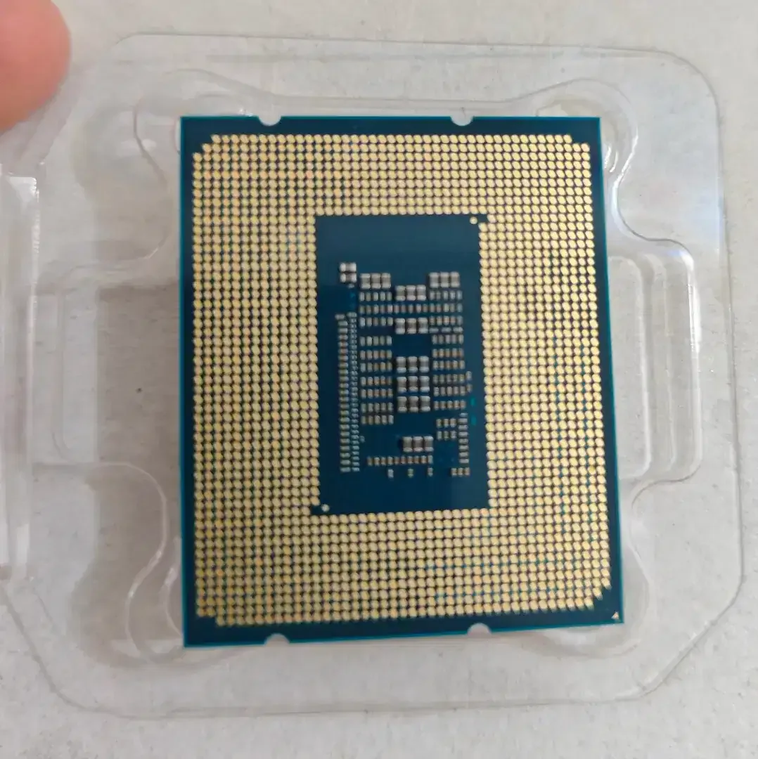 Intel Core i5-12400F (Fullset Box + i5 BEKAS + Stock Cooler Baru) - Image 5 of 8