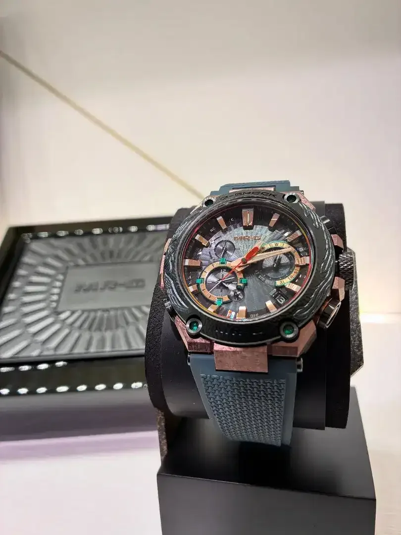 CASIO G-SHOCK - MRG- LIMITED EDITION 
YEAR 2025

MRG Dark Blue-Green - Image 3 of 4