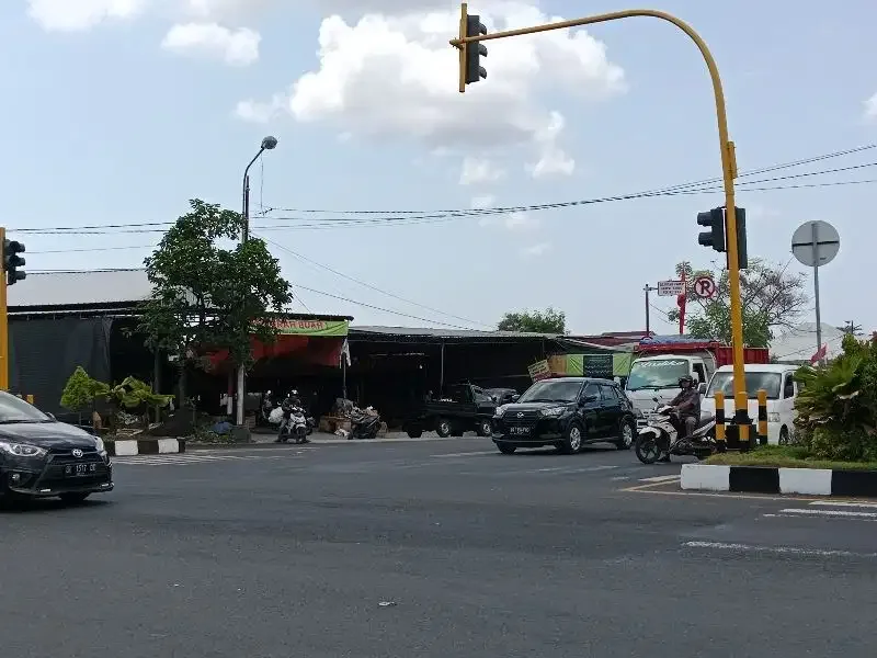 DISEWAKAN LAHAN PINGGIR JALAN UTAMA BYPASS KARGO DENPASAR - Image 1 of 9