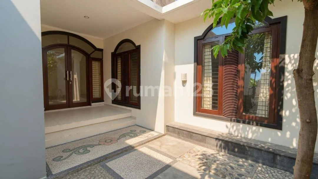Rumah Cantik, Luas 2 Kamar, 1 Lantai, Unfurnished Renon - Image 1 of 4