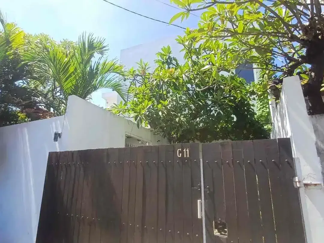 Rumah semi Villa gununh soputan denpasar dekat seminyak - Image 1 of 10