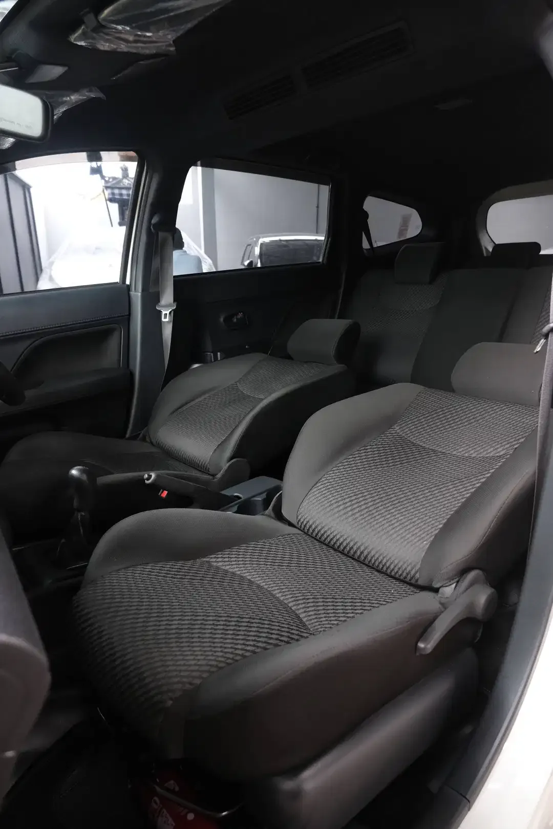DAIHATSU TERIOS X MANUAL 1.5 MT 2023 - Image 5 of 10