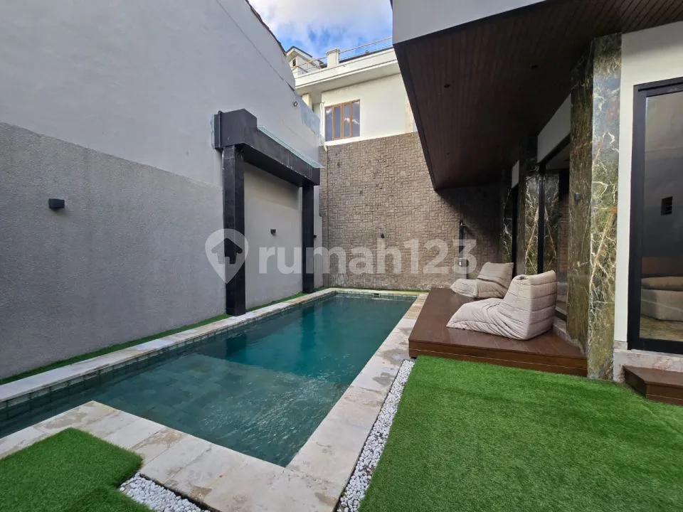 Villa Sale - Petitenget Seminyak 3 BR Luas 300MÂ² - Image 3 of 4
