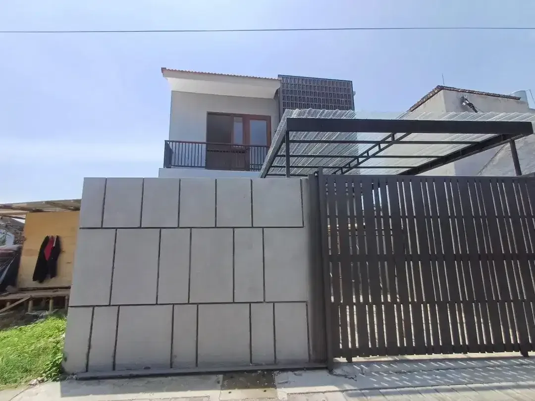 Rumah Brand New Lantai 2 Modern Tropical Minimalis - Image 1 of 9