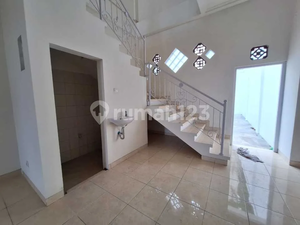 Jual Ruko 2 Lantai  Jl Buluh Indah, Denpasar - Image 3 of 4