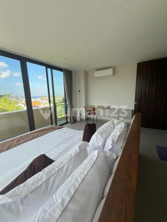 Rumah di Daerah Berawa 3 Lantai Dekat dengan Commercial Area - Image 3 of 4