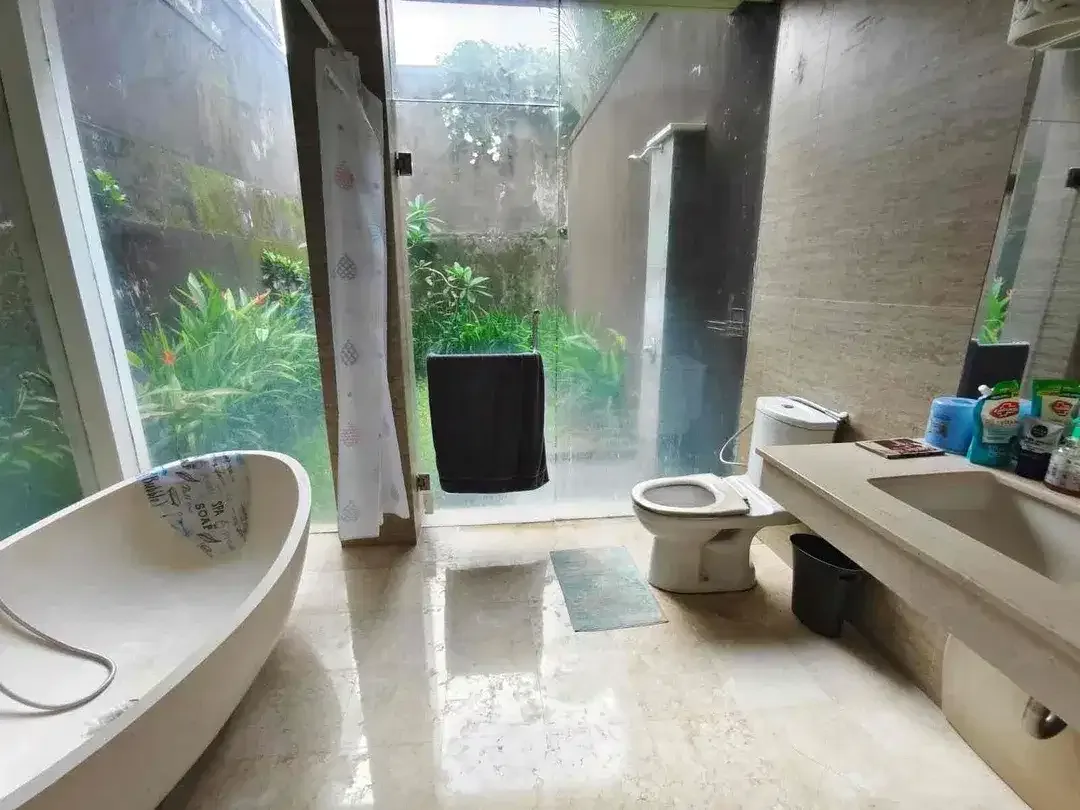 VILLA 3 BEDROOM FOR SALE*
JIMBARAN, SOUTH OF KUTA, BALI - Image 4 of 10